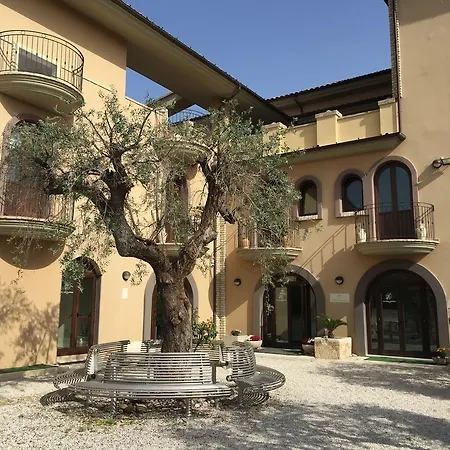 Vecchio Frantoio 3*